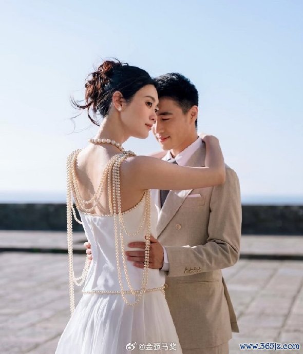 曝奚梦瑶婚典照相师140万一天 天价用度引热议